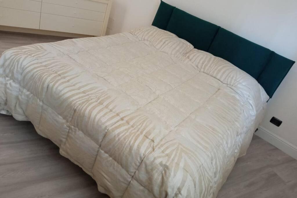 Apartamento Entire flat, independent entrance, 20 mins to BGY - Bergamo Milan airport Nembro Exterior foto