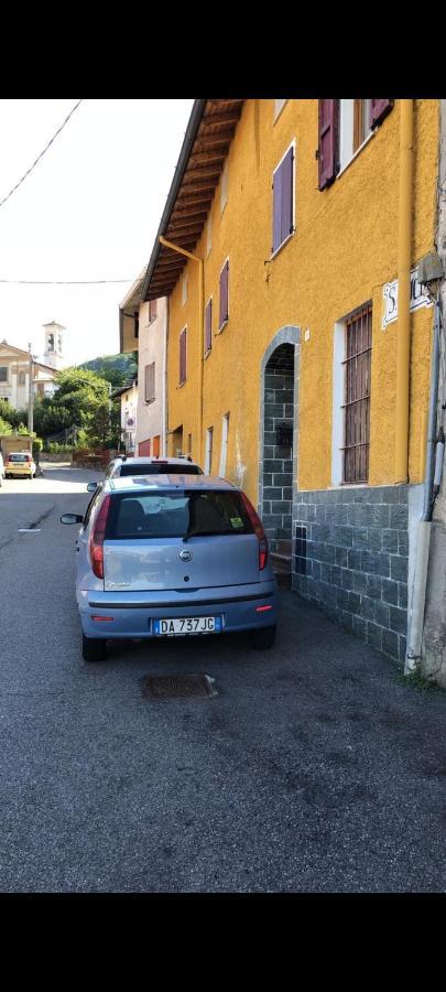 Apartamento Entire flat, independent entrance, 20 mins to BGY - Bergamo Milan airport Nembro Exterior foto