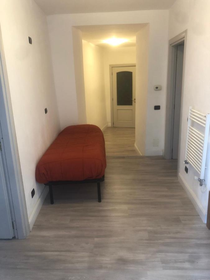 Apartamento Entire flat, independent entrance, 20 mins to BGY - Bergamo Milan airport Nembro Exterior foto